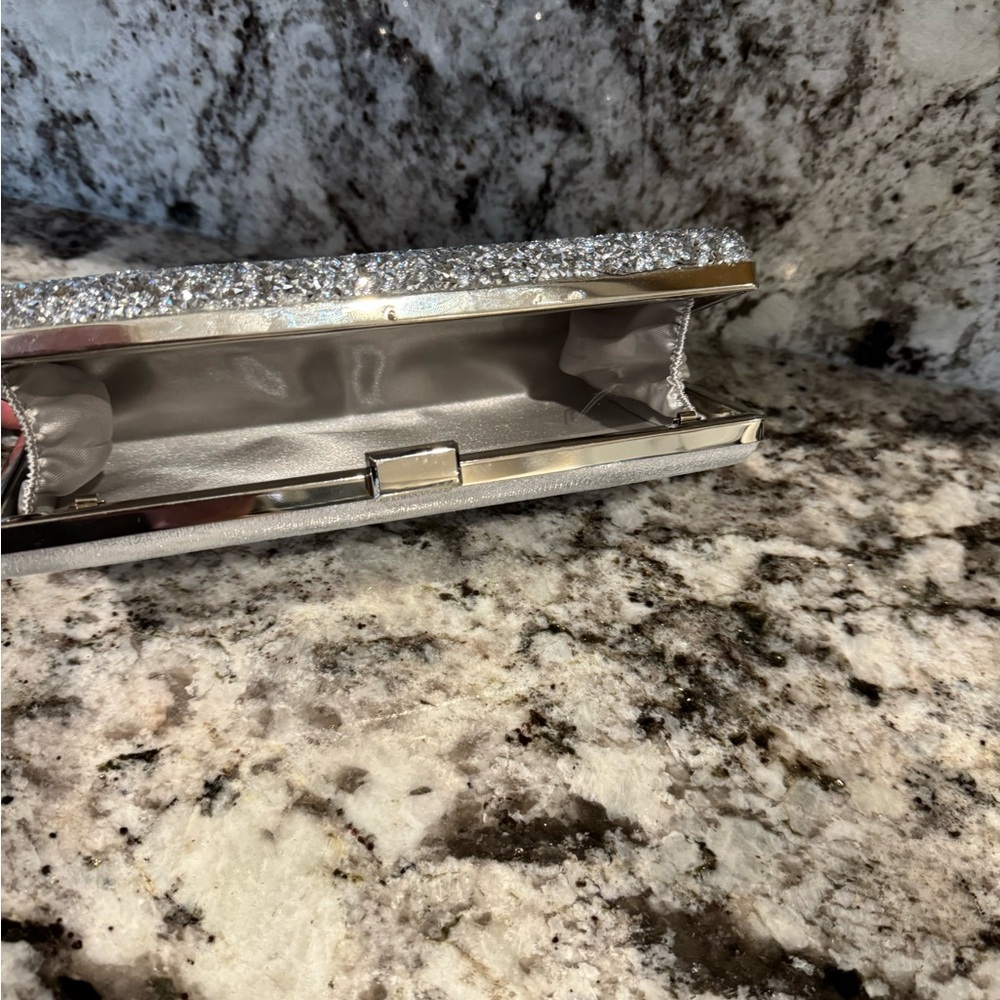 Silver Rhinestone Clutch - Picture 4 of 5